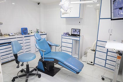 Cínica de Implantes Dentales