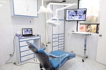 Cínica de Implantes Dentales