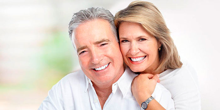 Implantes Dentales All on Four Adultos